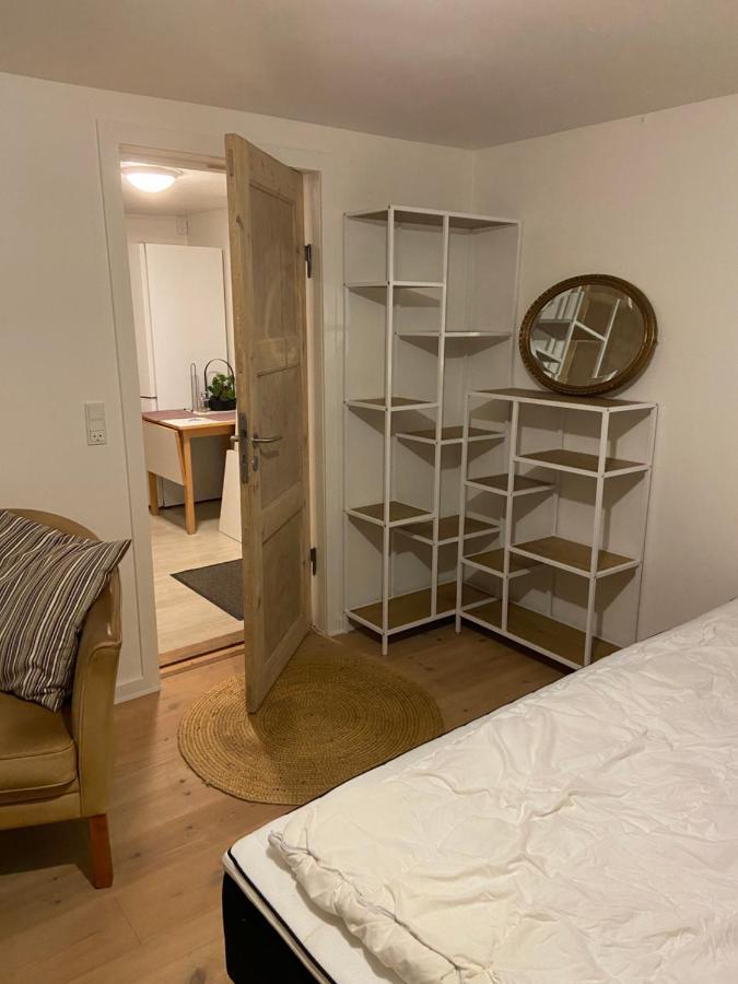 Appartamento Vaerelse Med Eget Kokken Og Bad Esbjerg Esterno foto